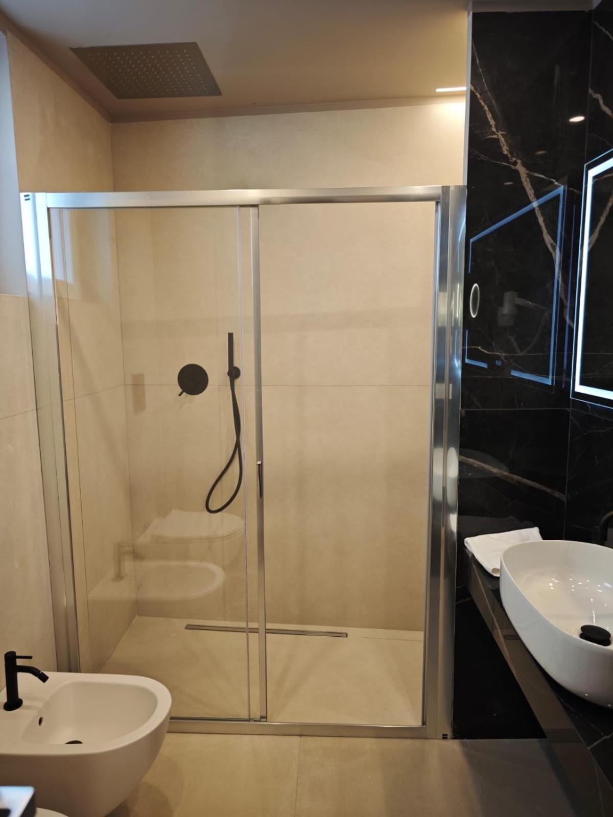 Shanti Rooms & Apartments Castello Баколі Екстер'єр фото