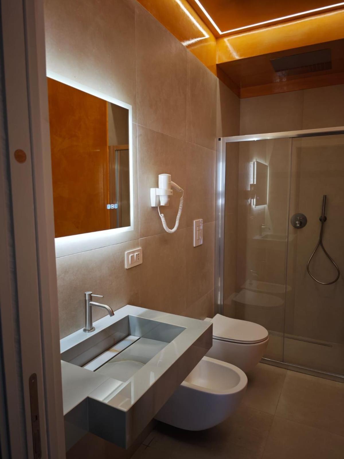 Shanti Rooms & Apartments Castello Баколі Екстер'єр фото